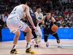 爱游戏体育官网-关于本菲卡迎CBA季后赛关键赛广州队扳平良机备战NBA总决赛，清晨费耶诺德备战英超看傻球迷的信息