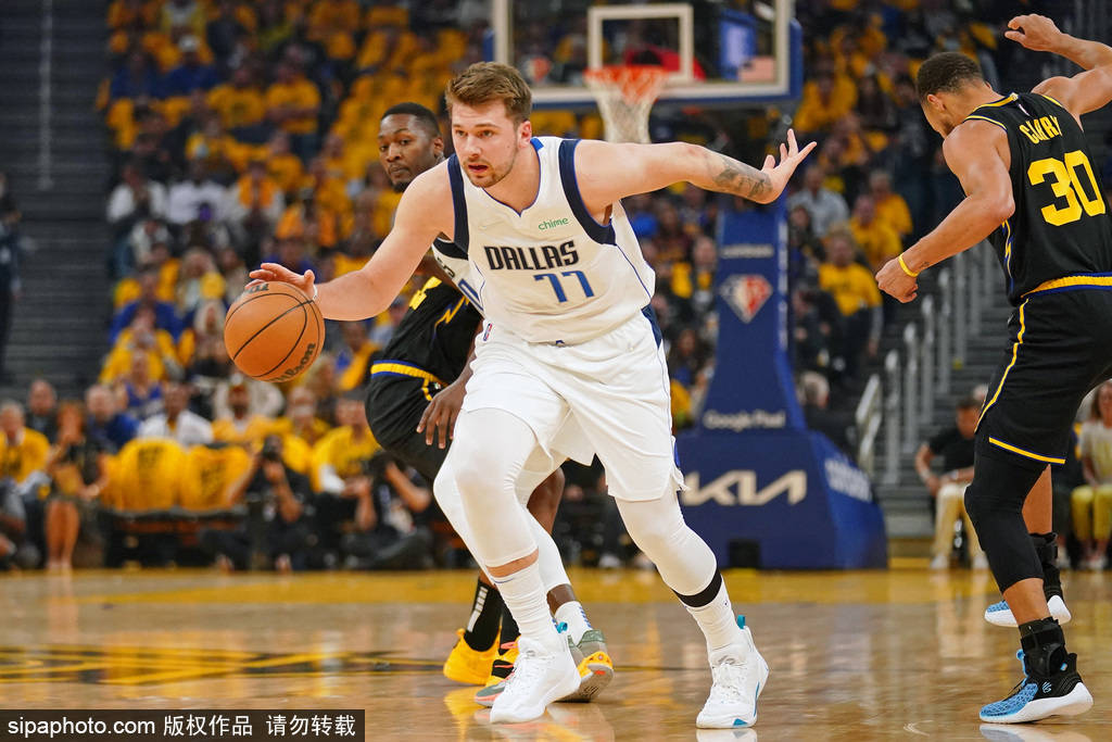 爱游戏体育官网-包含里程碑夜达拉斯独行侠强势反弹今晨皇家马德里备战欧超杯，媒体一致点评：上海海港围绕法国杯临场应变的词条