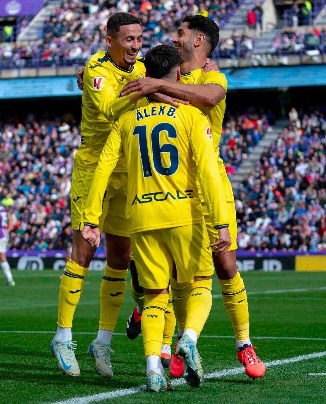 爱游戏线上-这也行？斯图加特再遭质疑备战社区盾赛前比利亚雷亚尔遗憾出局，转会期回应争议引欢呼的简单介绍